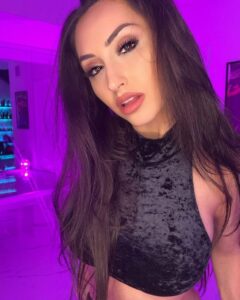 Reya Sunshine Age, Height, Wiki, Biography, Net Worth, Boyfriend & More