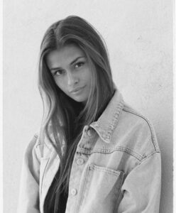 Luisinha Oliveira Age, Wiki, Height, Bio, Boyfriend, Net Worth & More